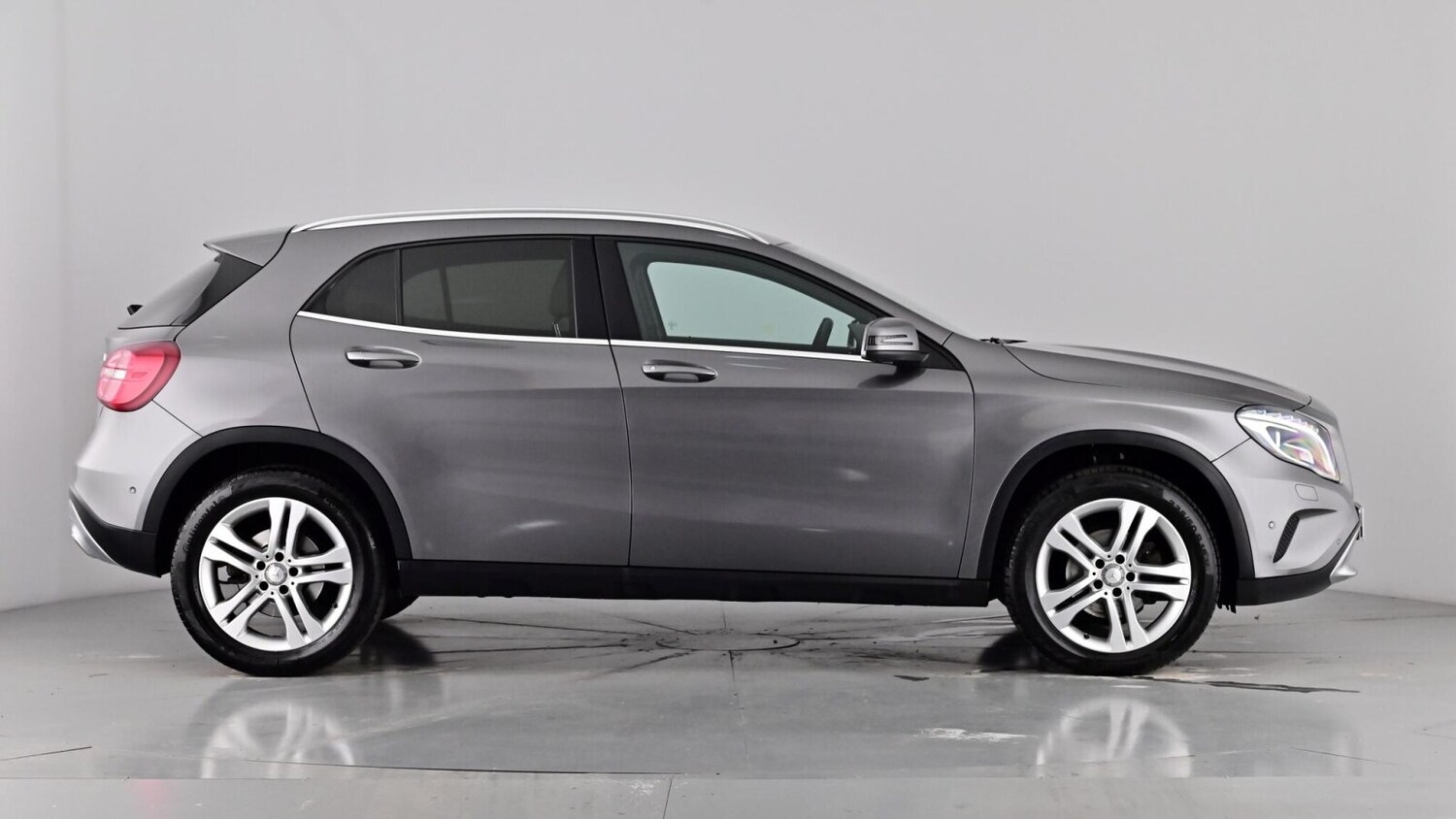 Used Mercedes-Benz GLA 2016 for sale - 76660867: Photo 82