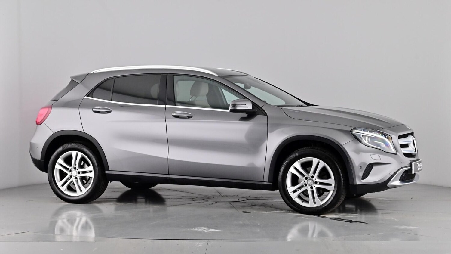 Used Mercedes-Benz GLA 2016 for sale - 76660867: Photo 84