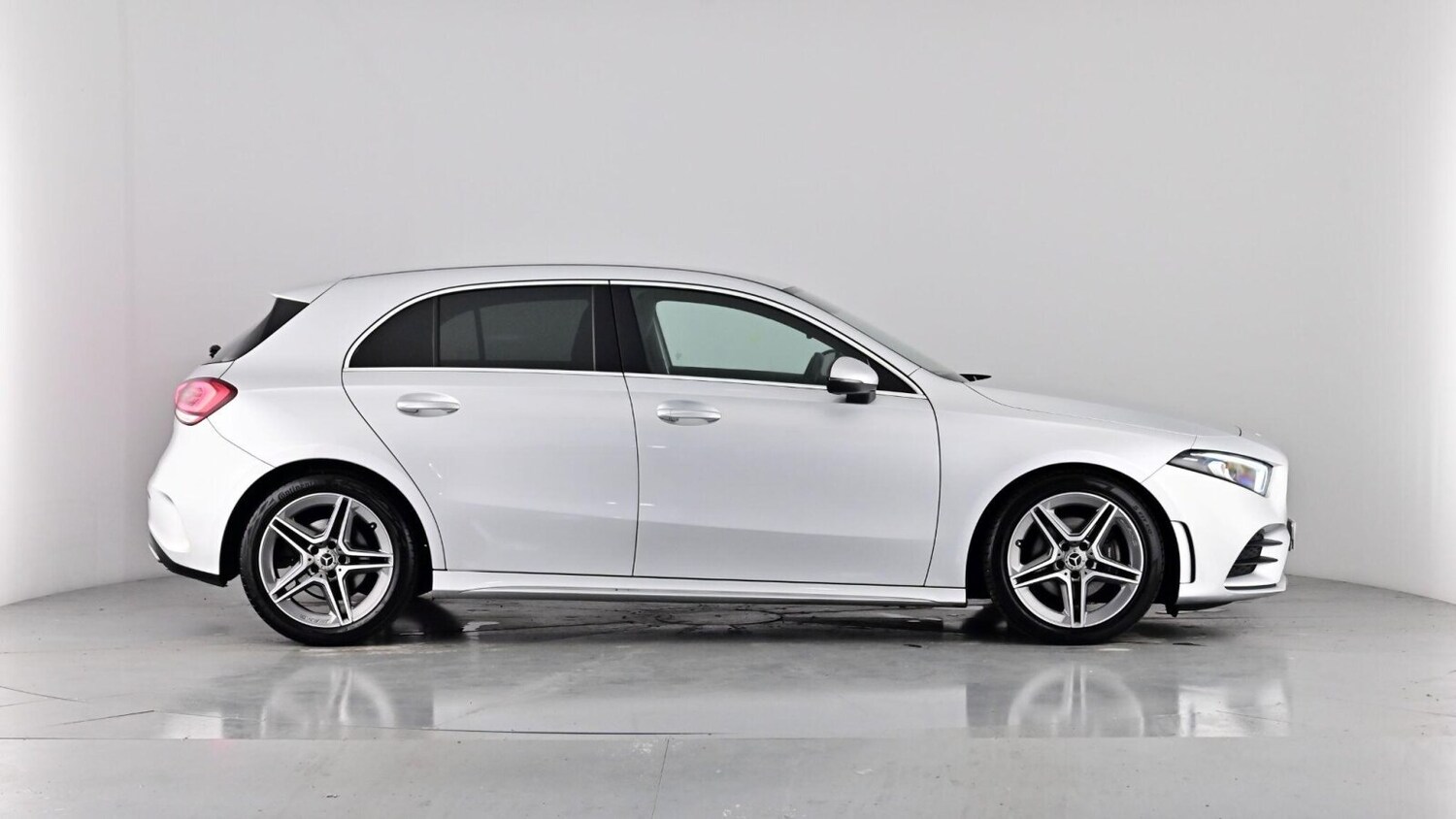 Used Mercedes-Benz A-Class 2020 for sale - 76140109: Photo 76