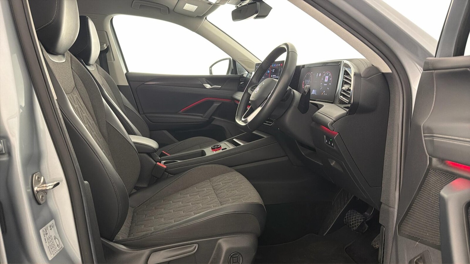 Used Volkswagen Tiguan 2024 for sale - 77492676: Photo 16