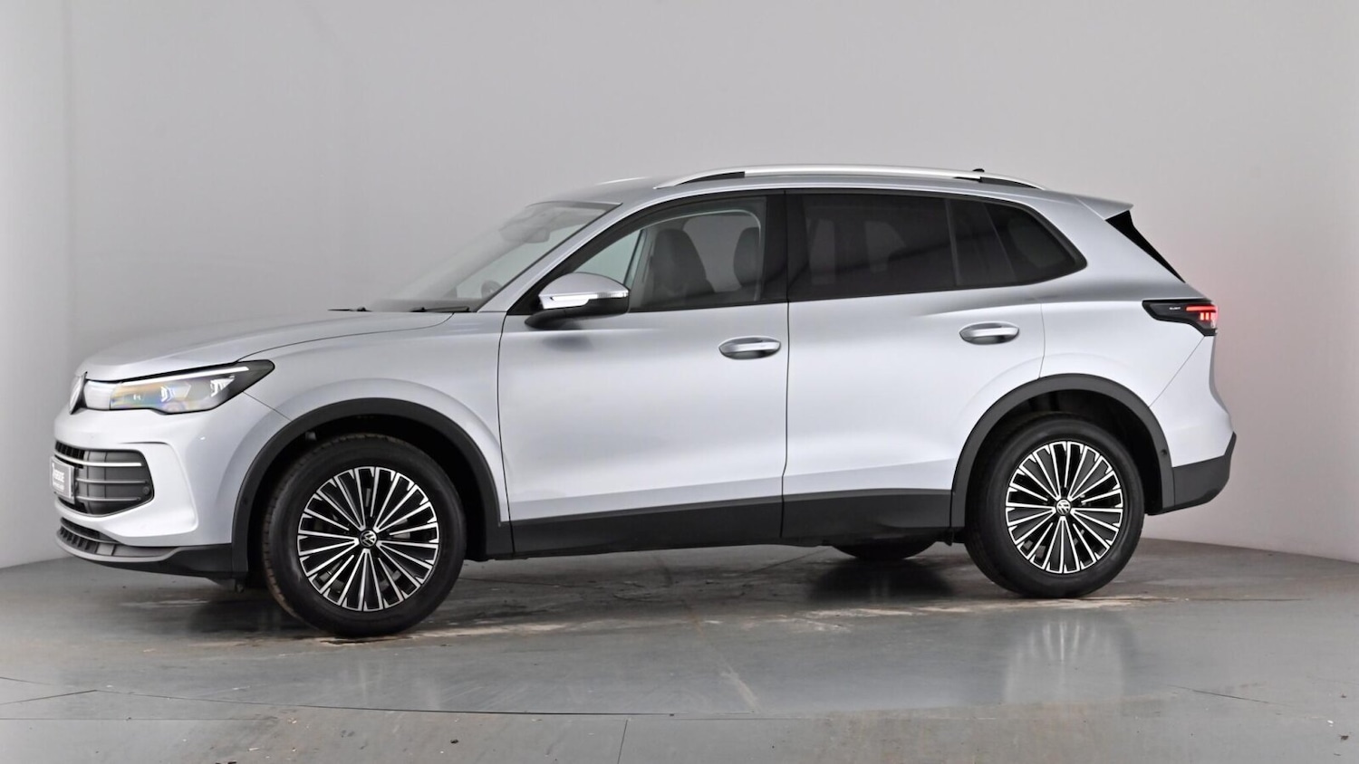 Used Volkswagen Tiguan 2024 for sale - 77492676: Photo 51