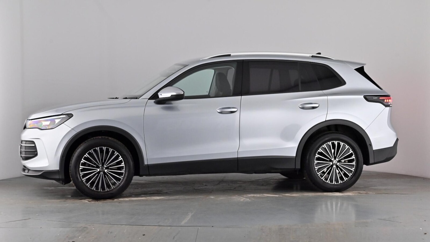 Used Volkswagen Tiguan 2024 for sale - 77492676: Photo 52