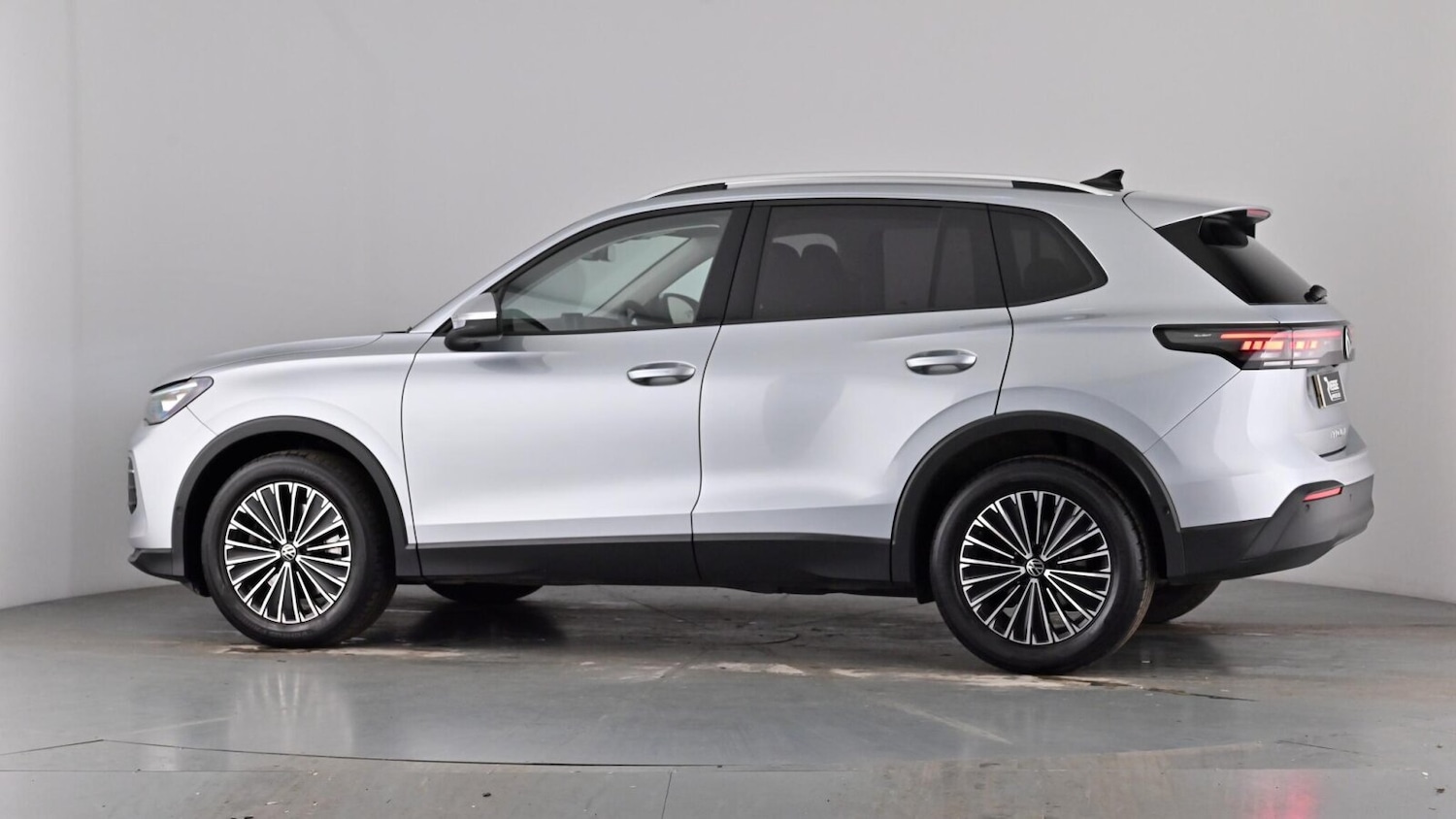 Used Volkswagen Tiguan 2024 for sale - 77492676: Photo 55