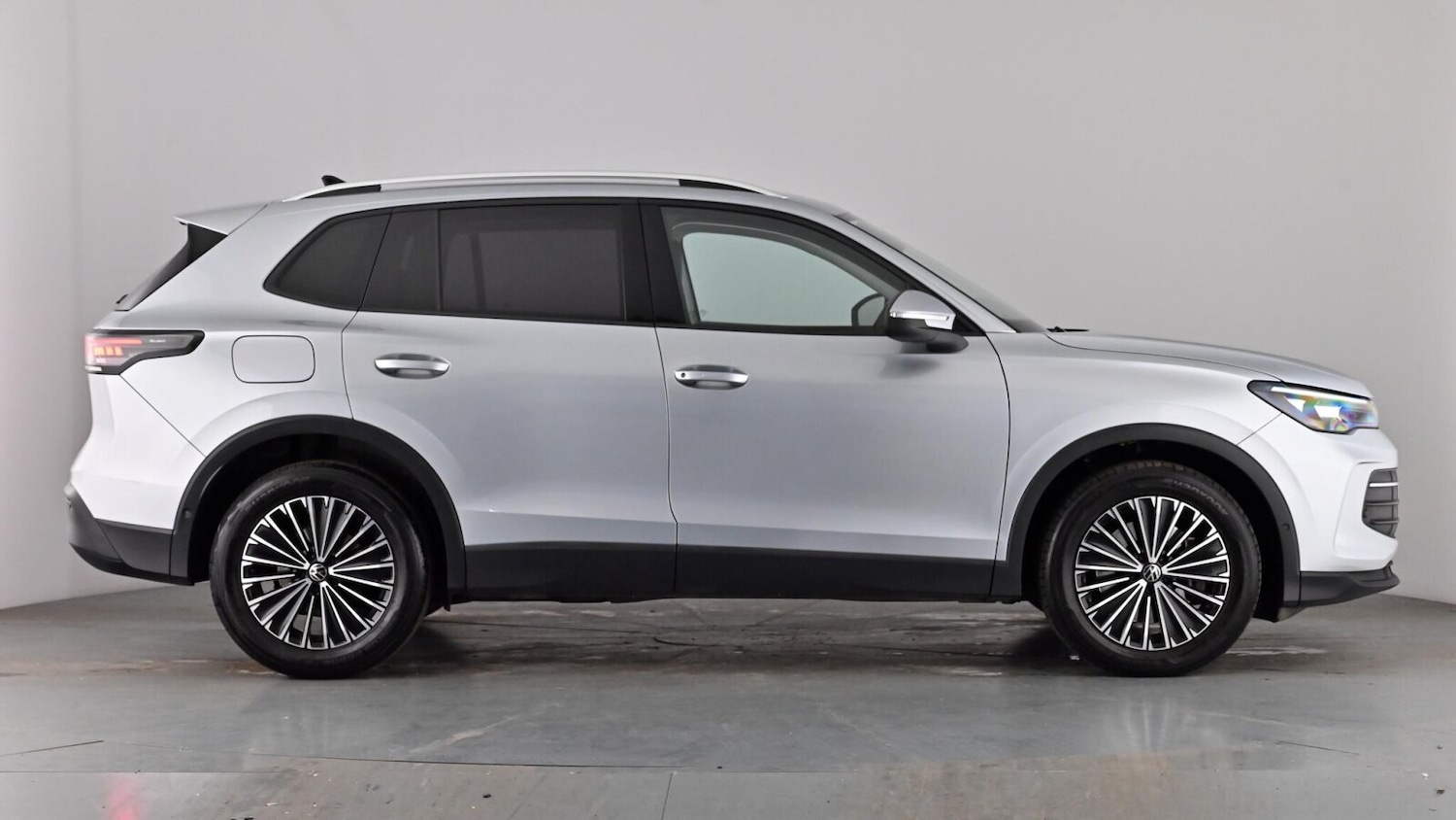 Used Volkswagen Tiguan 2024 for sale - 77492676: Photo 71