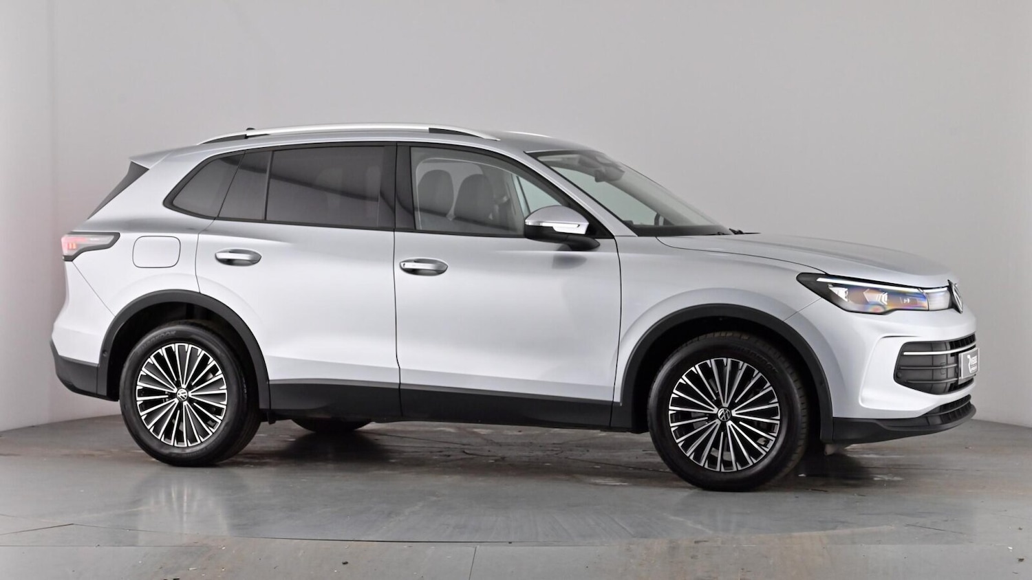 Used Volkswagen Tiguan 2024 for sale - 77492676: Photo 73