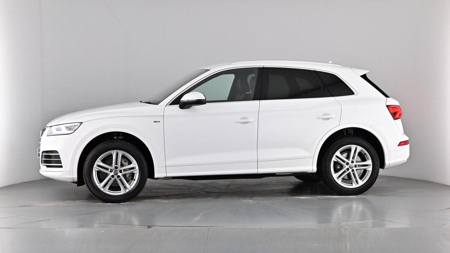Used Audi Q5 2019 for sale - 77740036: Photo 53