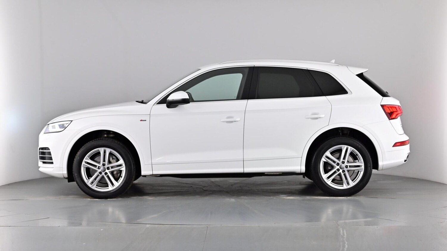 Used Audi Q5 2019 for sale - 77740036: Photo 54