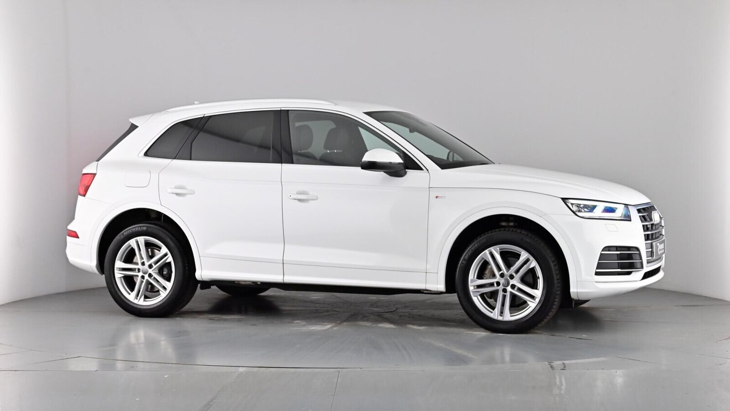 Used Audi Q5 2019 for sale - 77740036: Photo 74