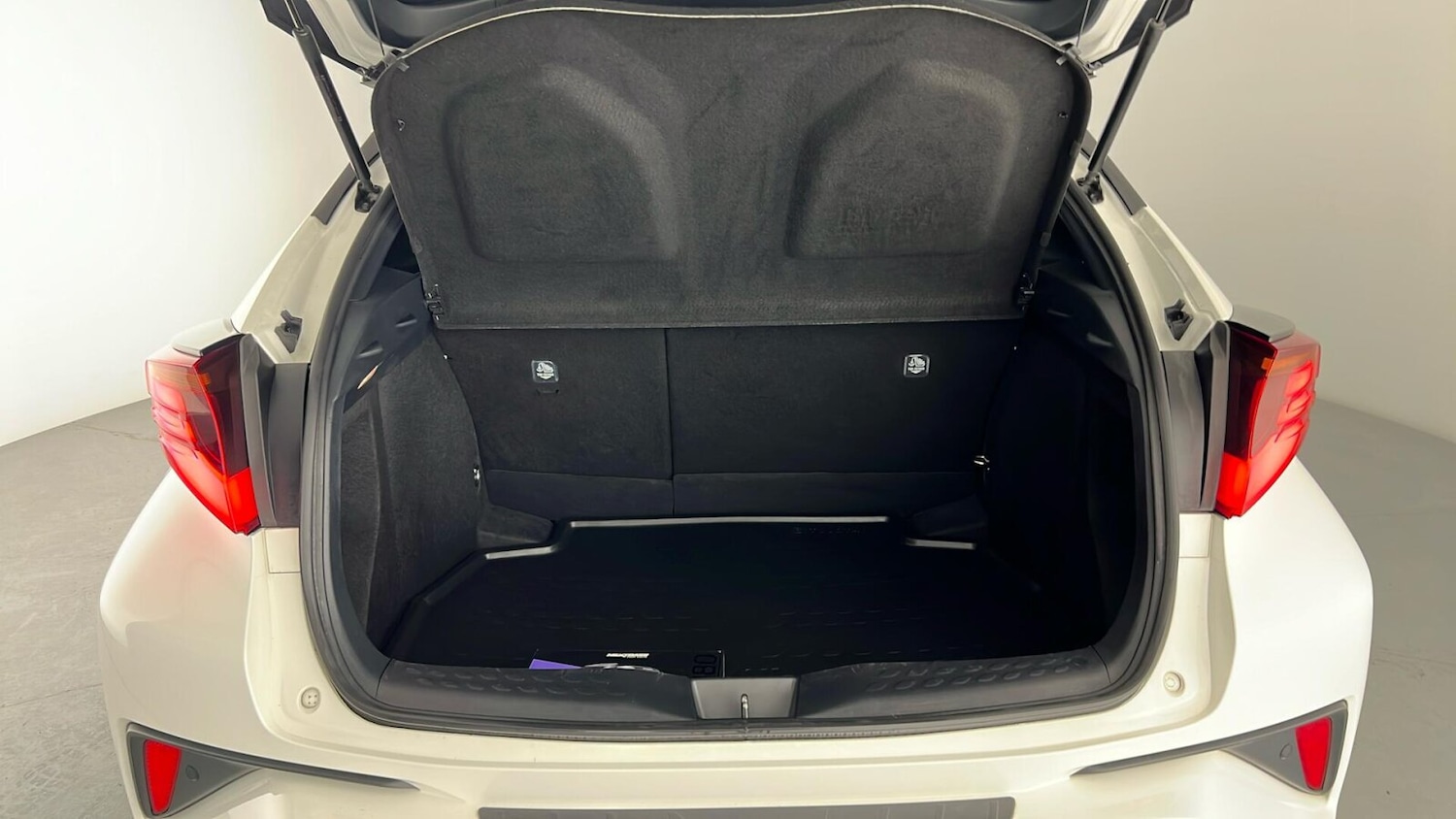 Used Toyota C-HR 2021 for sale - 76161477: Photo 18