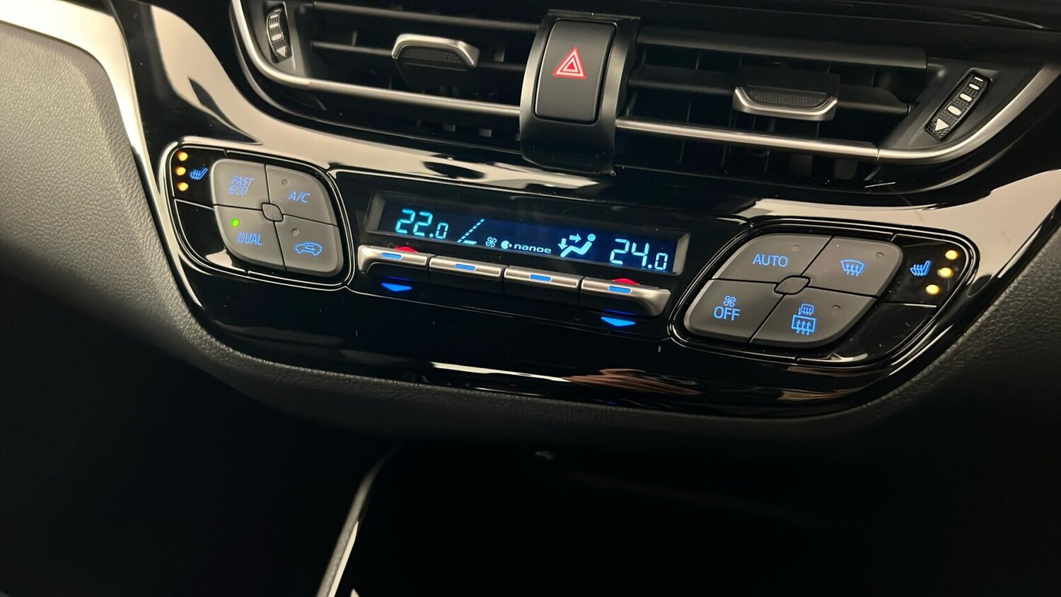 Used Toyota C-HR 2021 for sale - 76161477: Photo 24