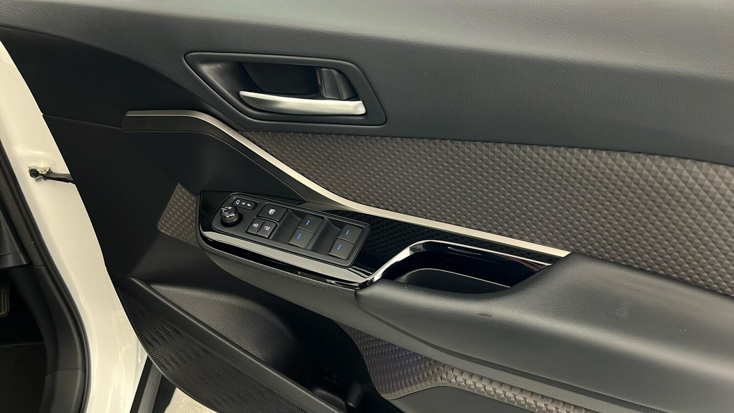 Used Toyota C-HR 2021 for sale - 76161477: Photo 32