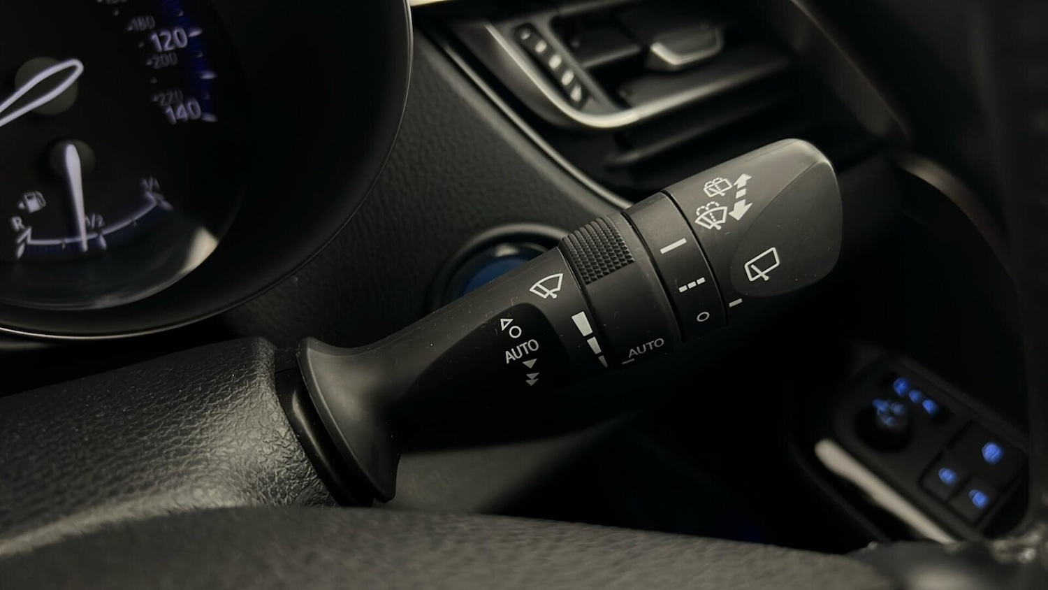 Used Toyota C-HR 2021 for sale - 76161477: Photo 37