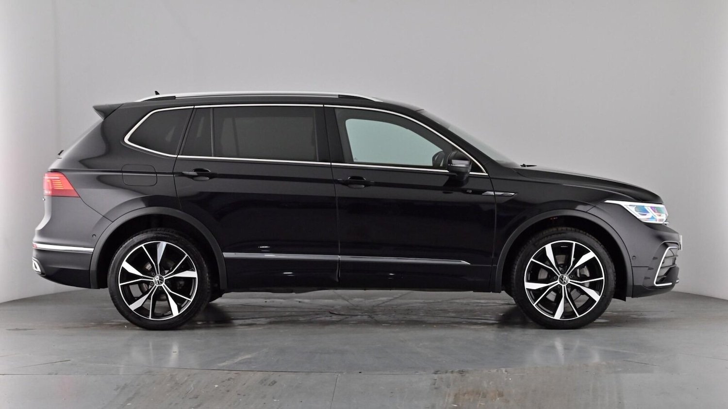 Used Volkswagen Tiguan Allspace 2024 for sale - 77627568: Photo 74