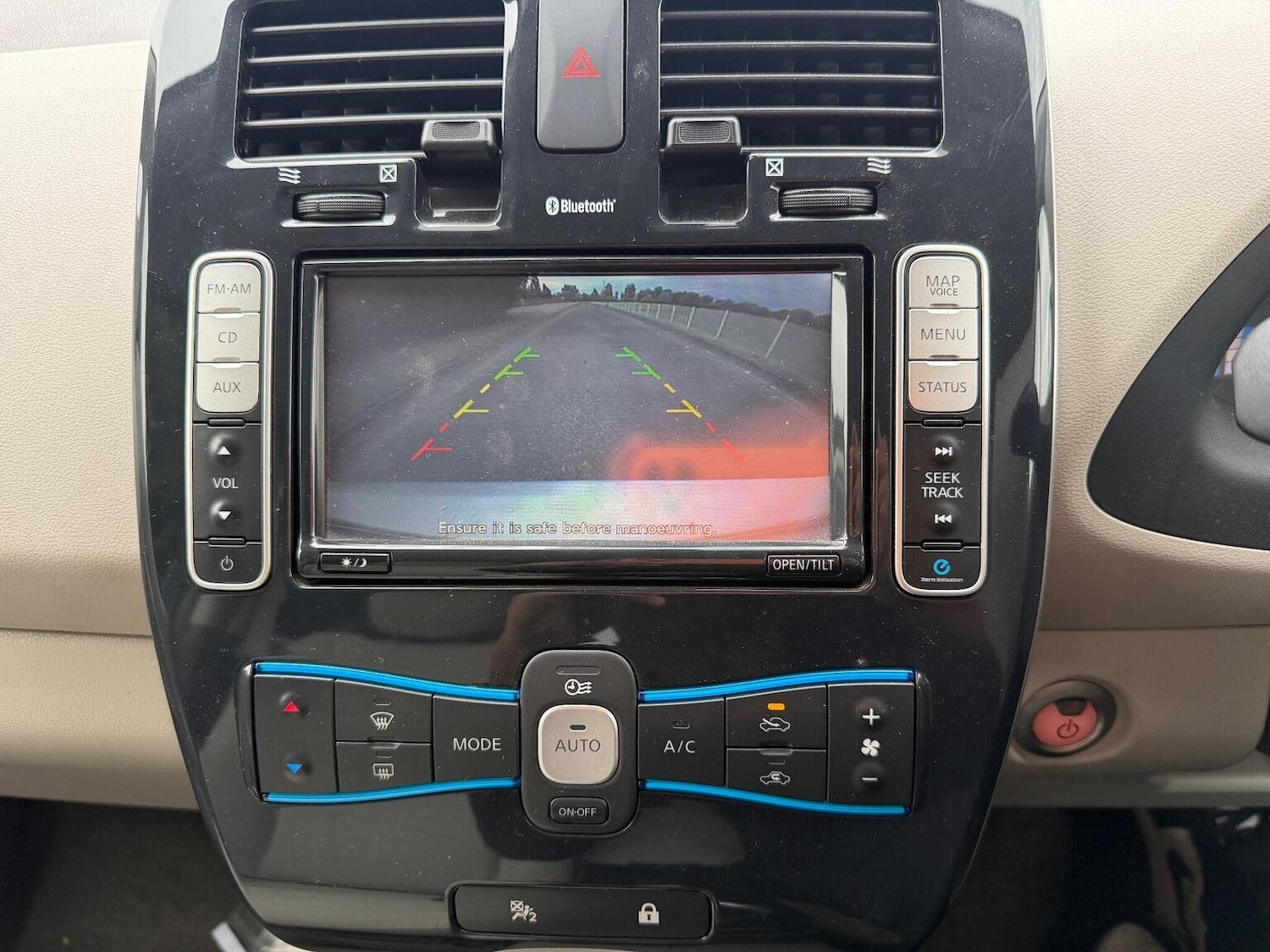 Used Nissan Leaf 2012 for sale - 76070358: Photo 11