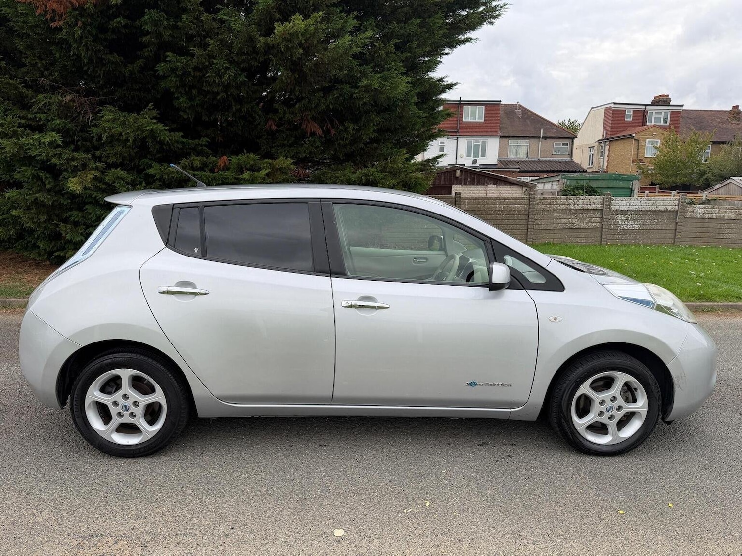 Used Nissan Leaf 2012 for sale - 76070358: Photo 2
