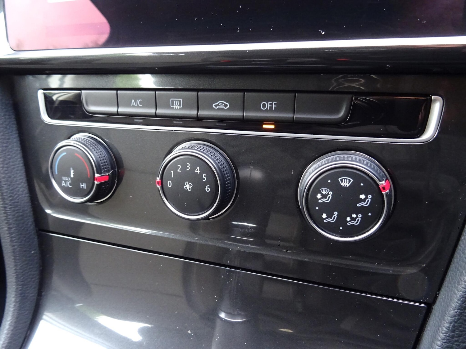 Used Volkswagen Golf 2018 for sale - 76989328: Photo 17