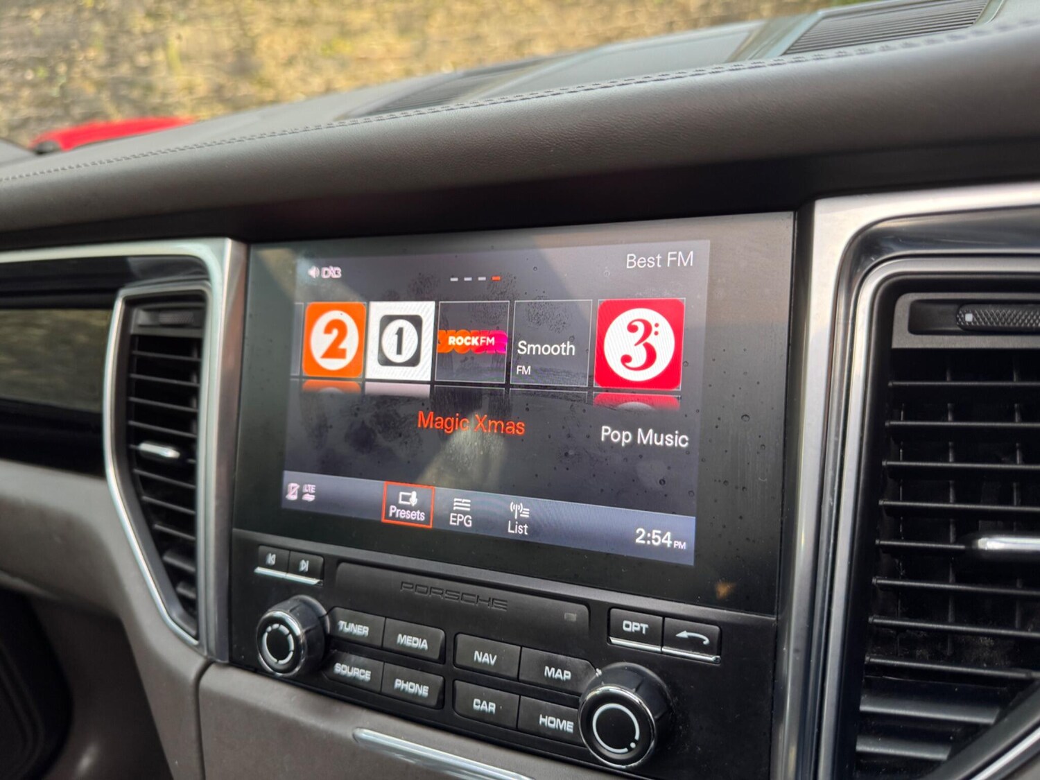 Used Porsche Macan 2018 for sale - 76991906: Photo 29