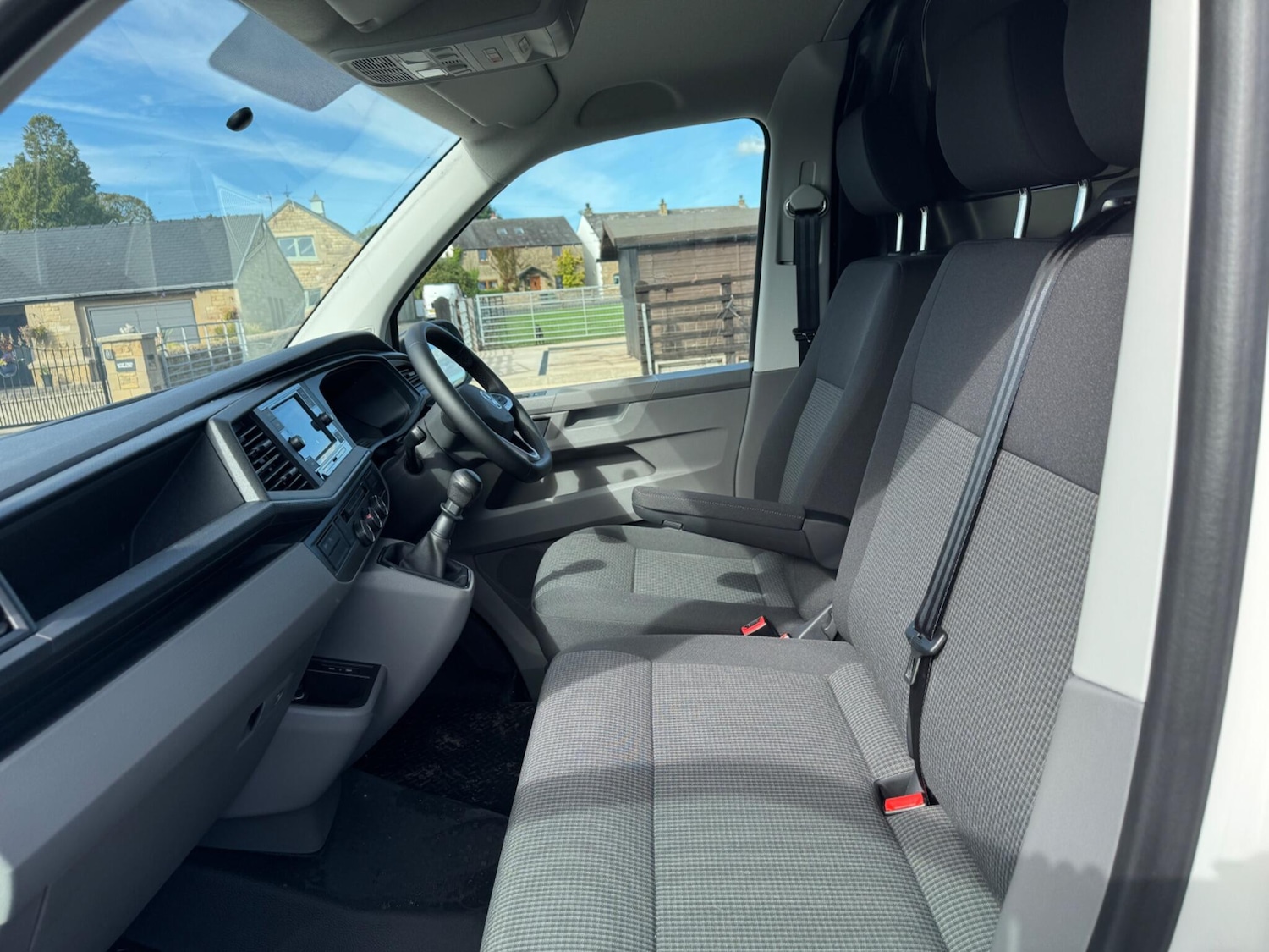 Used Volkswagen Transporter 2024 for sale - 76990326: Photo 14