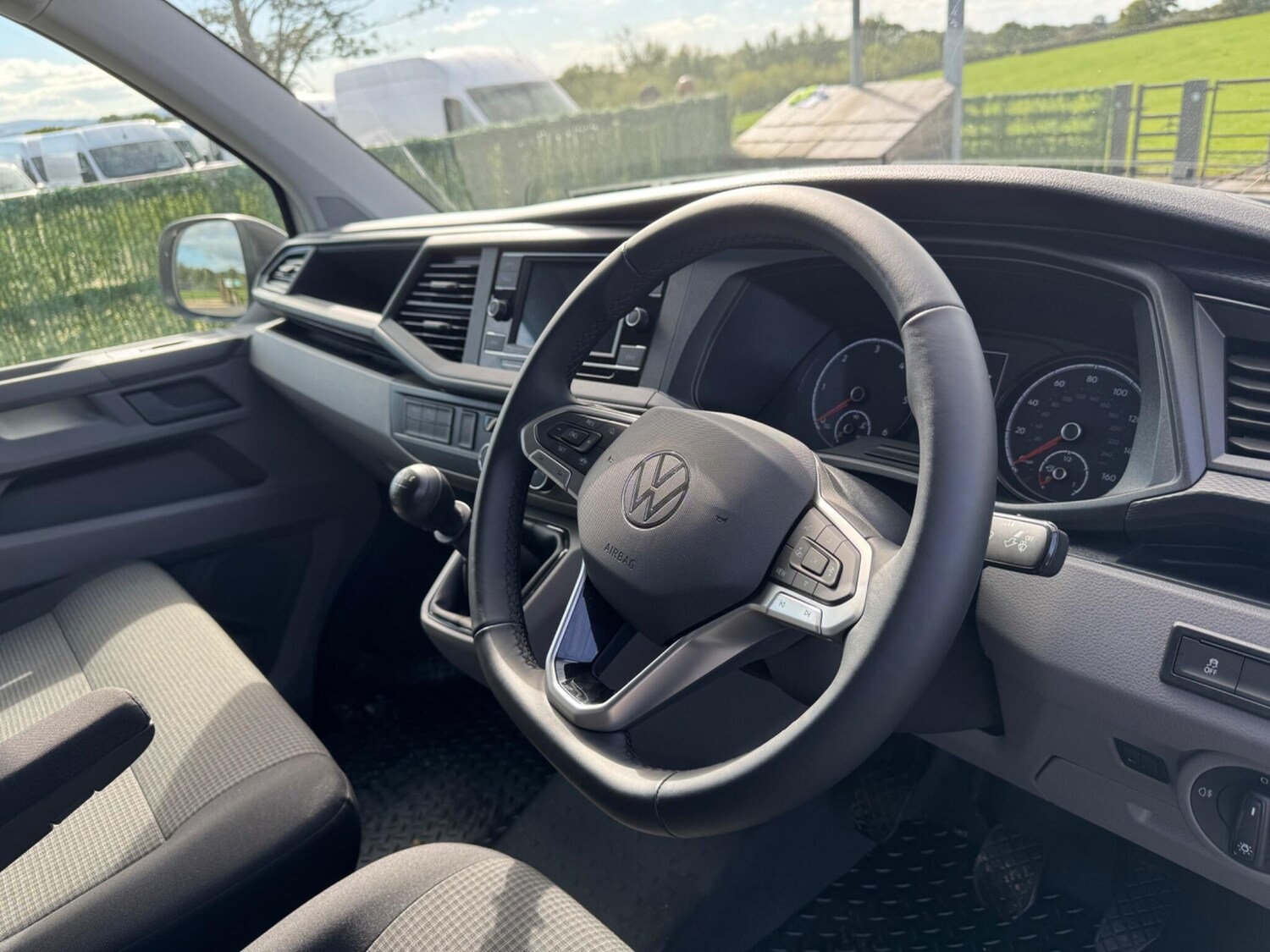 Used Volkswagen Transporter 2024 for sale - 76990326: Photo 18