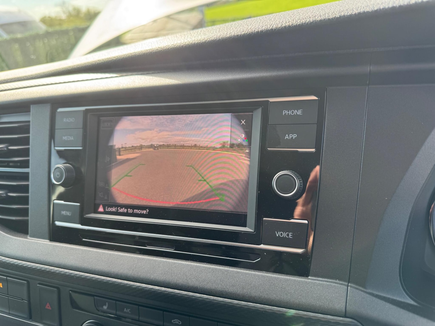 Used Volkswagen Transporter 2024 for sale - 76990326: Photo 23