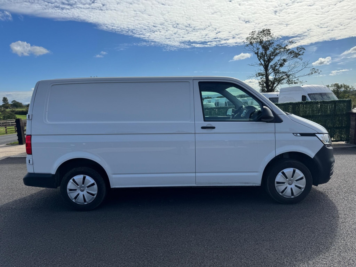 Used Volkswagen Transporter 2024 for sale - 76990326: Photo 6