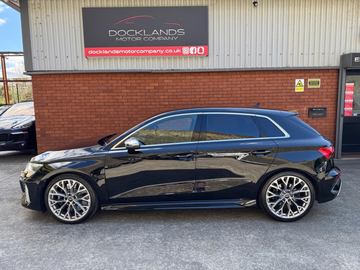 Used Audi RS3 2023 for sale - 78115325: Photo 5