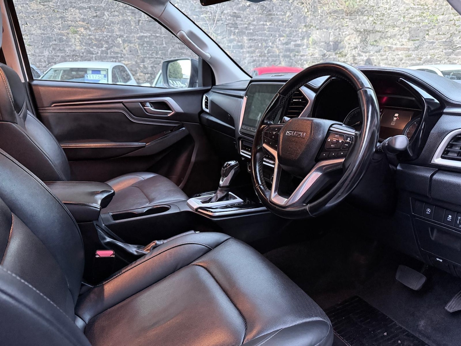 Used Isuzu D-Max 2022 for sale - 77015920: Photo 40