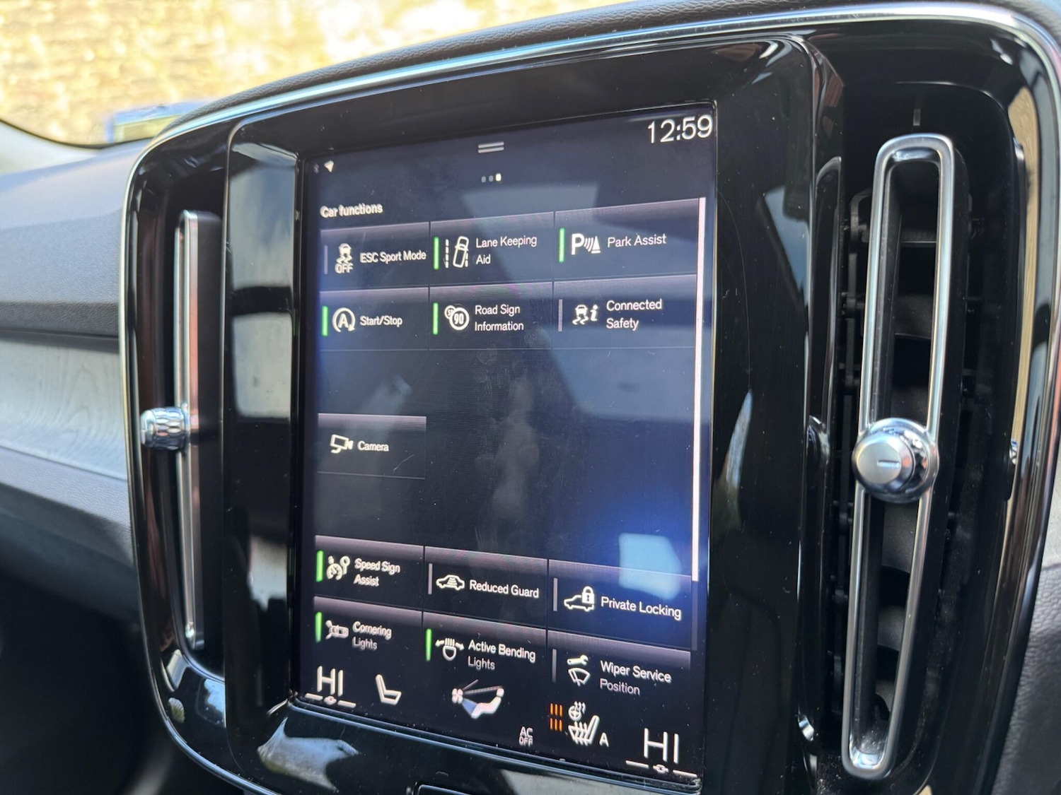 Used Volvo XC40 2019 for sale - 77351678: Photo 28