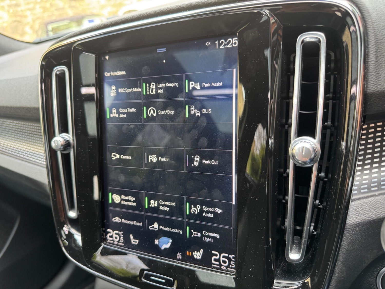 Used Volvo XC40 2018 for sale - 77646755: Photo 28