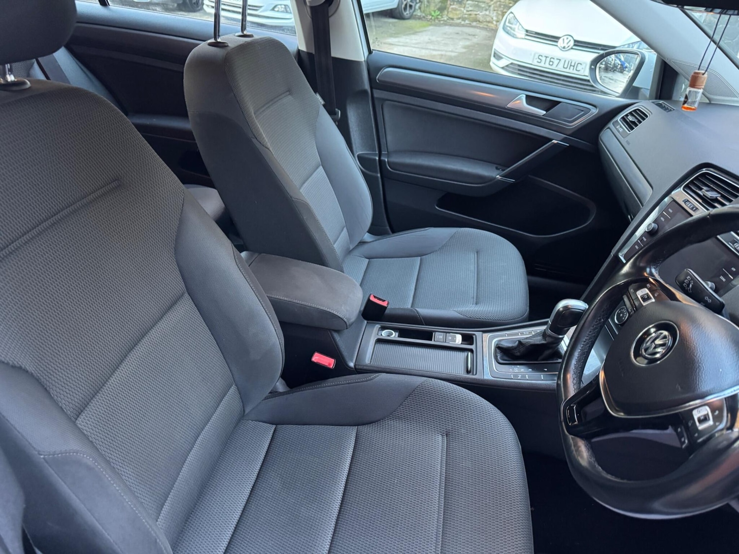 Used Volkswagen Golf 2018 for sale - 77253902: Photo 11