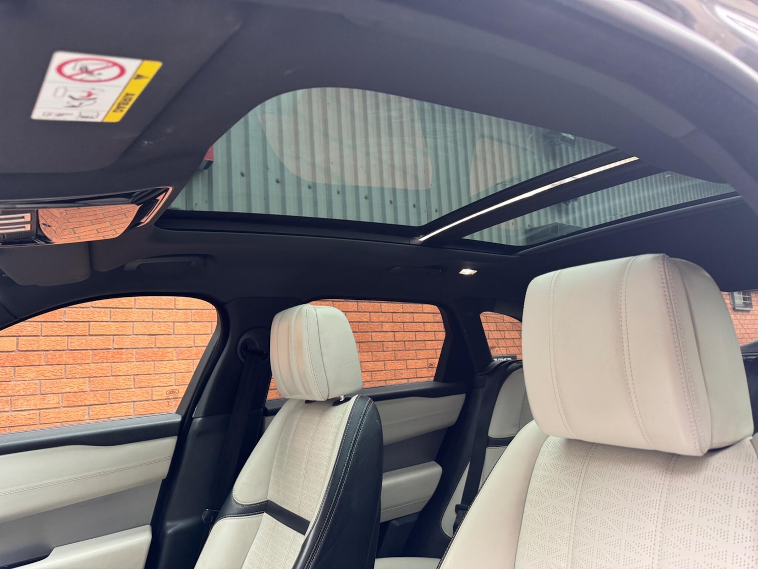 Used Land Rover Range Rover Velar 2017 for sale - 77611477: Photo 26