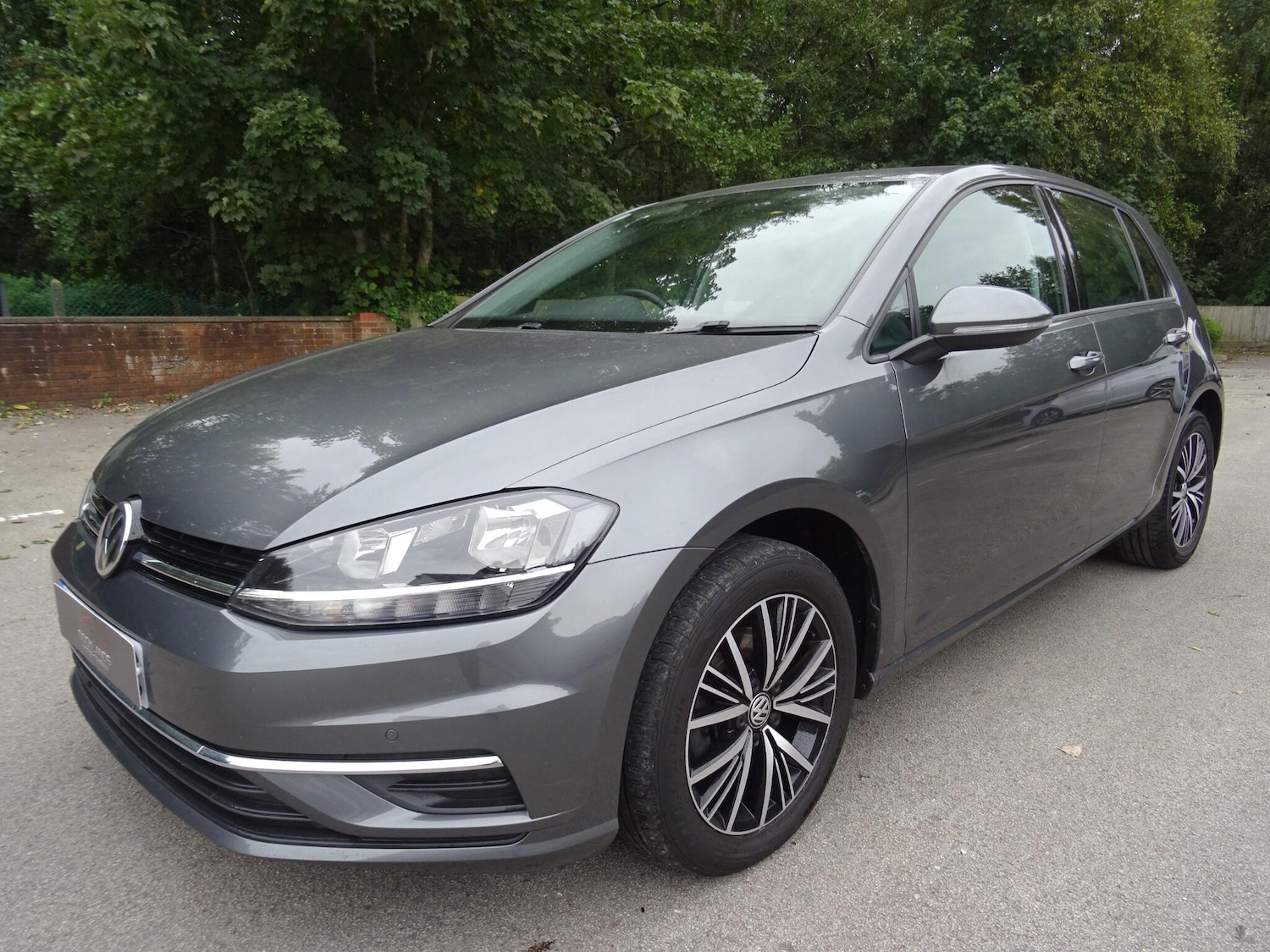 Used Volkswagen Golf 2018 for sale - 77109445: Photo 1