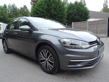 Used Volkswagen Golf 2018 for sale - 77109445: Photo