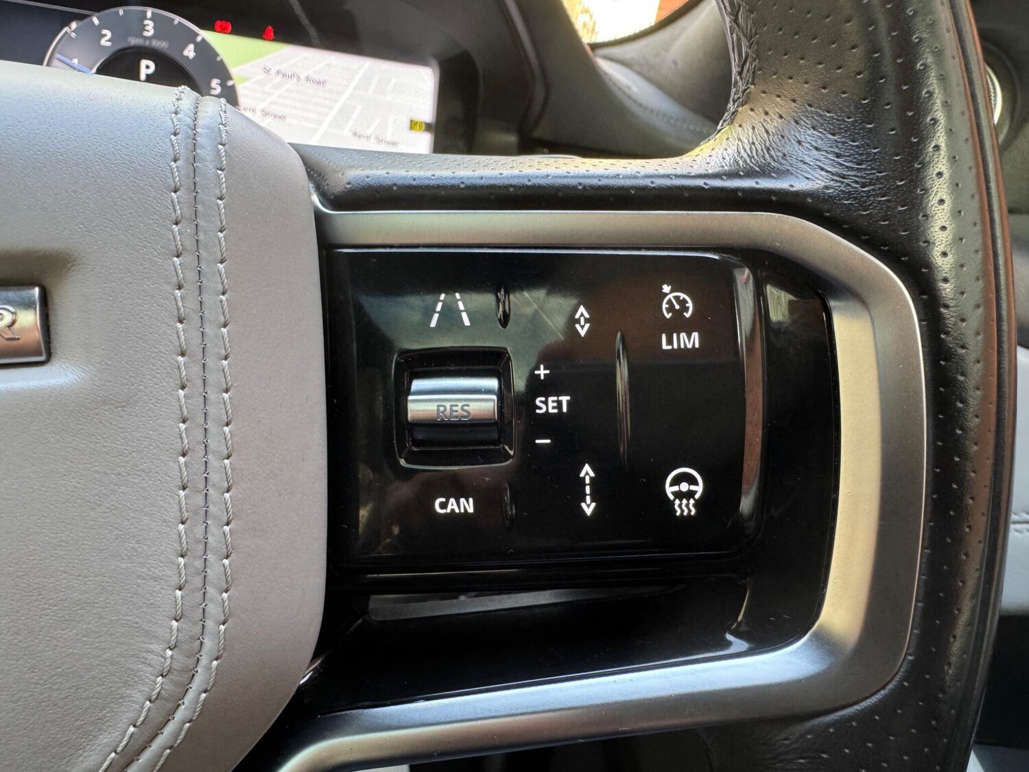 Used Land Rover Range Rover Evoque 2023 for sale - 77853035: Photo 31