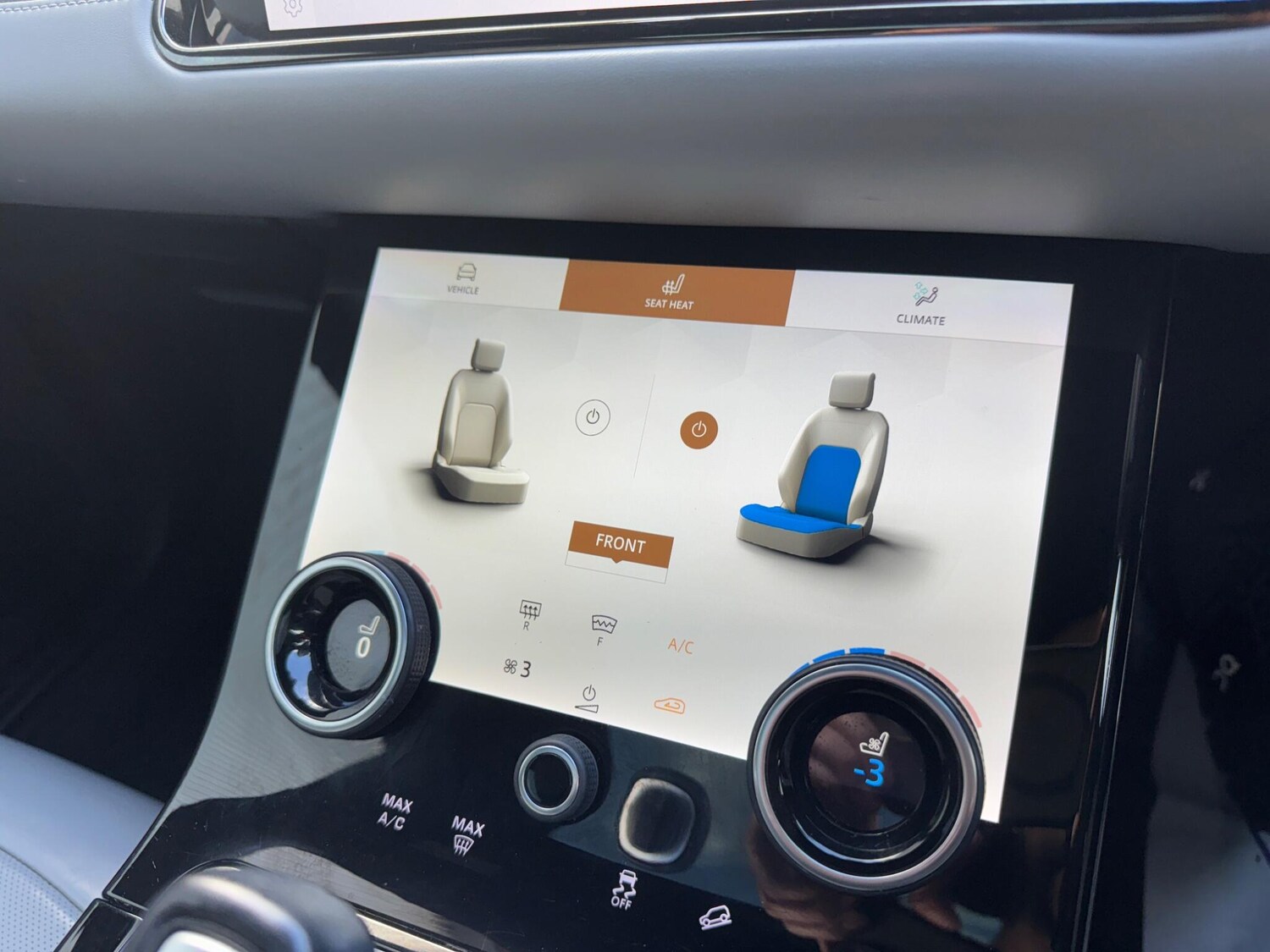 Used Land Rover Range Rover Evoque 2023 for sale - 77853035: Photo 33