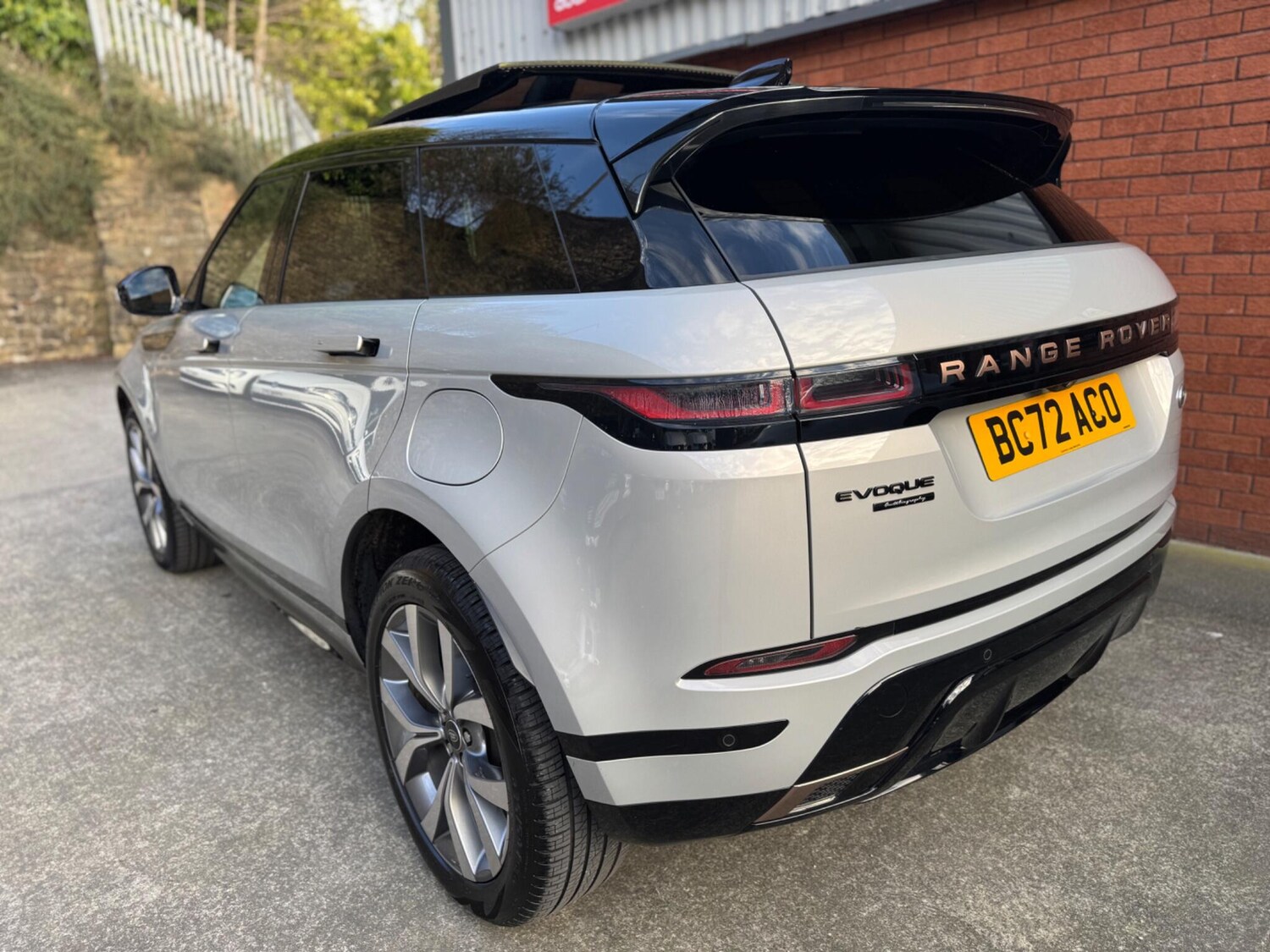 Used Land Rover Range Rover Evoque 2023 for sale - 77853035: Photo 8