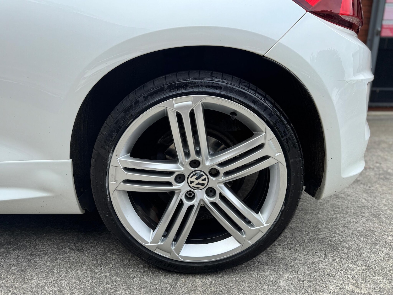 Used Volkswagen Scirocco 2015 for sale - 76988037: Photo 11