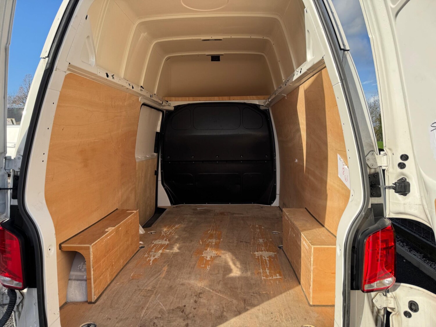 Used Volkswagen Transporter 2024 for sale - 76990585: Photo 10