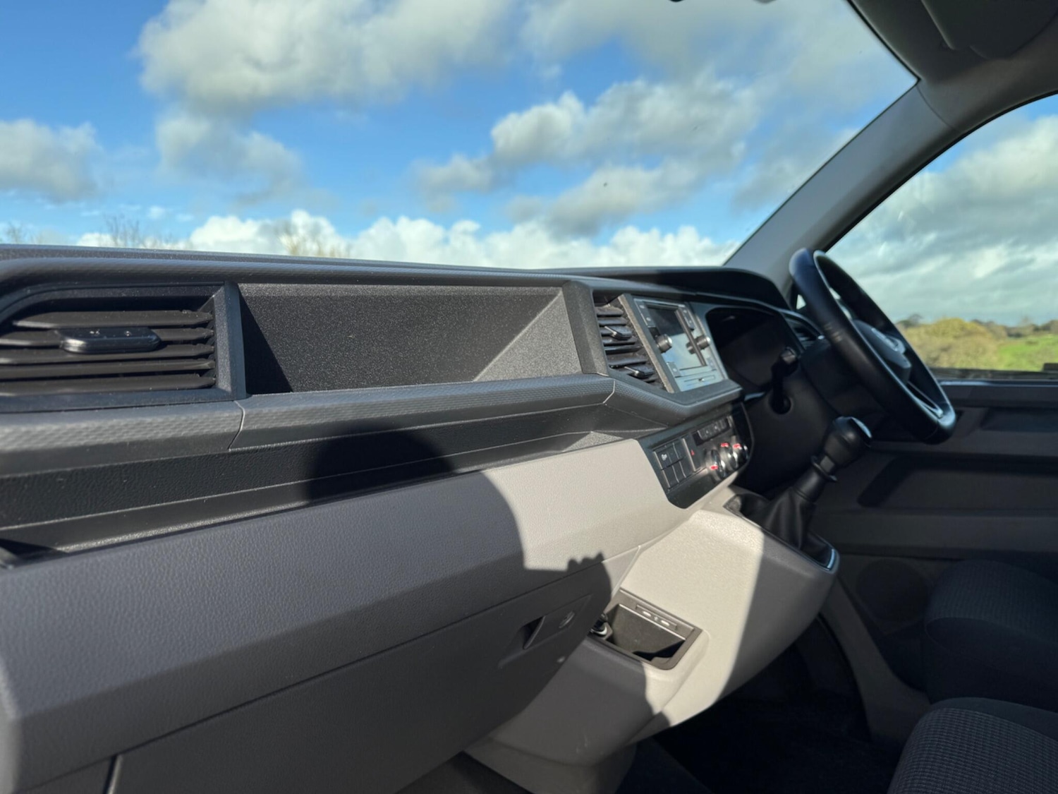 Used Volkswagen Transporter 2024 for sale - 76990585: Photo 14