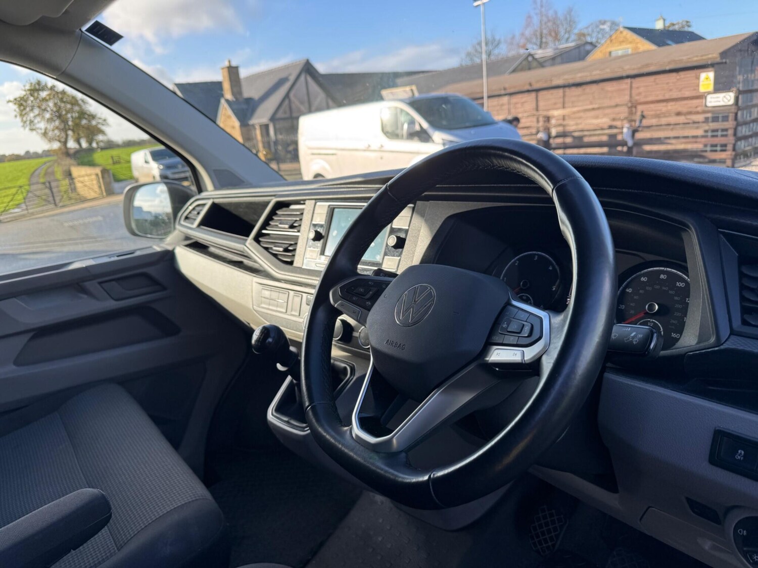 Used Volkswagen Transporter 2024 for sale - 76990585: Photo 15