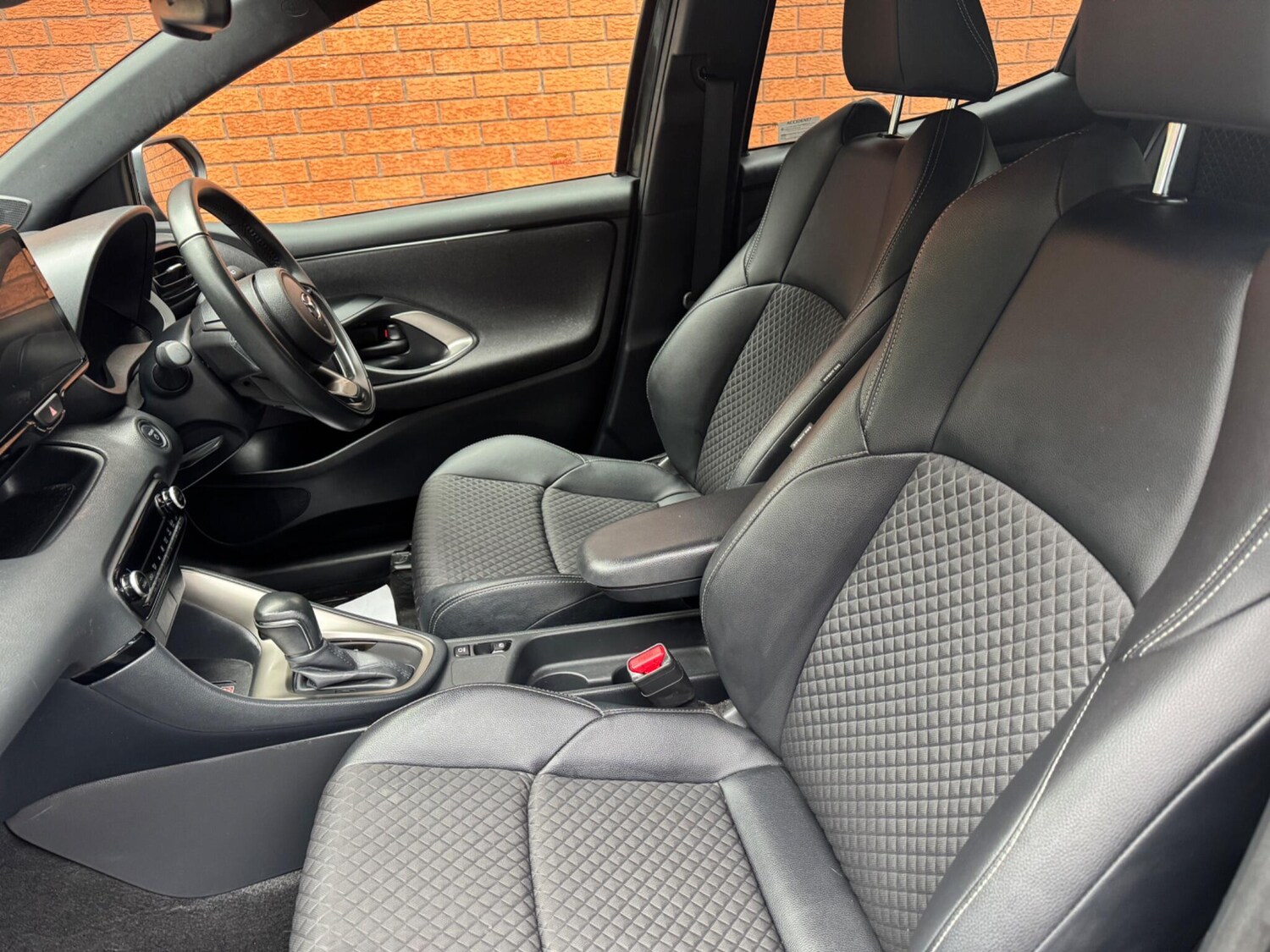 Used Mazda Mazda2 HYBRID for sale - 76994038: Photo 14