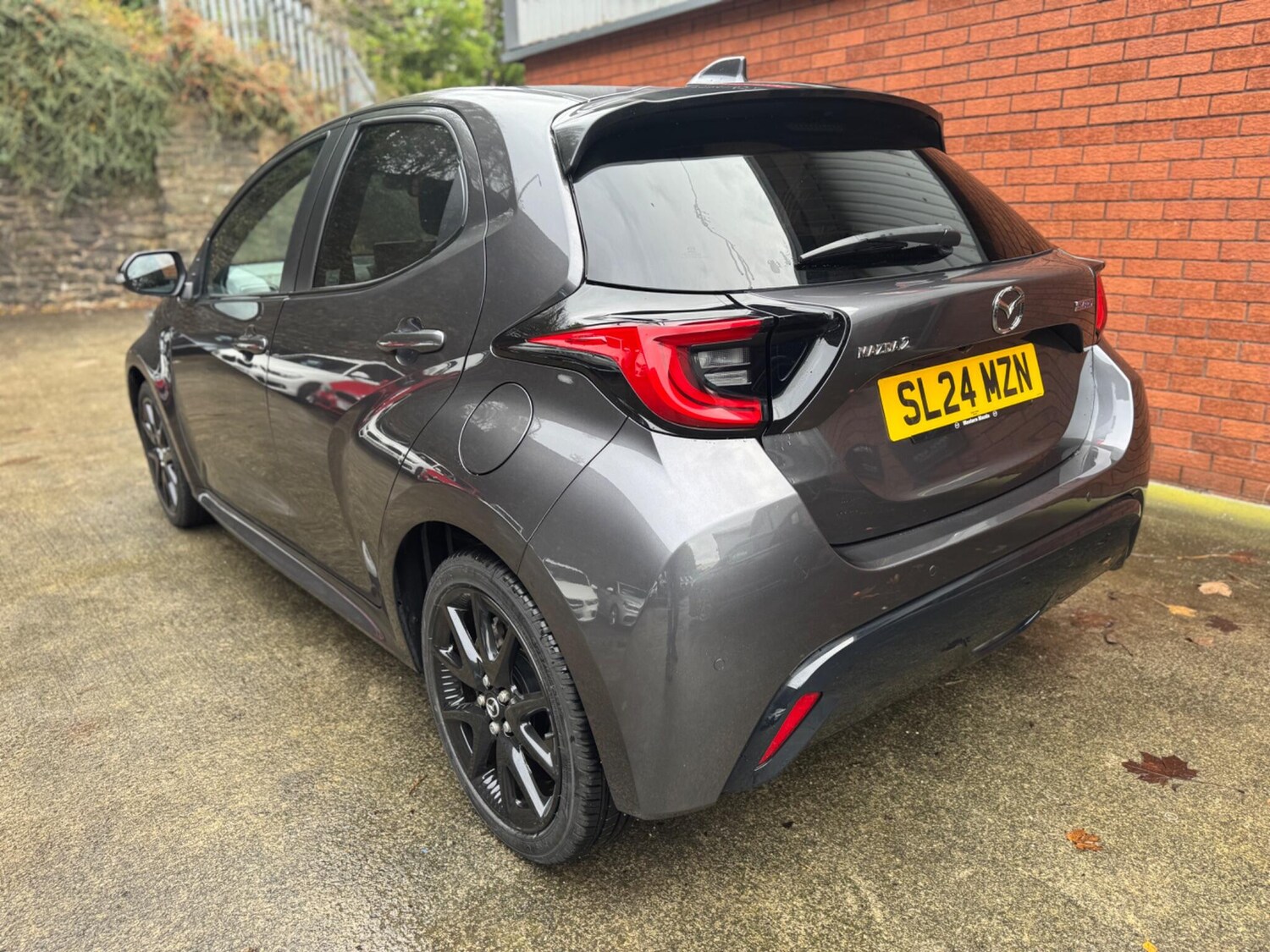 Used Mazda Mazda2 HYBRID for sale - 76994038: Photo 8