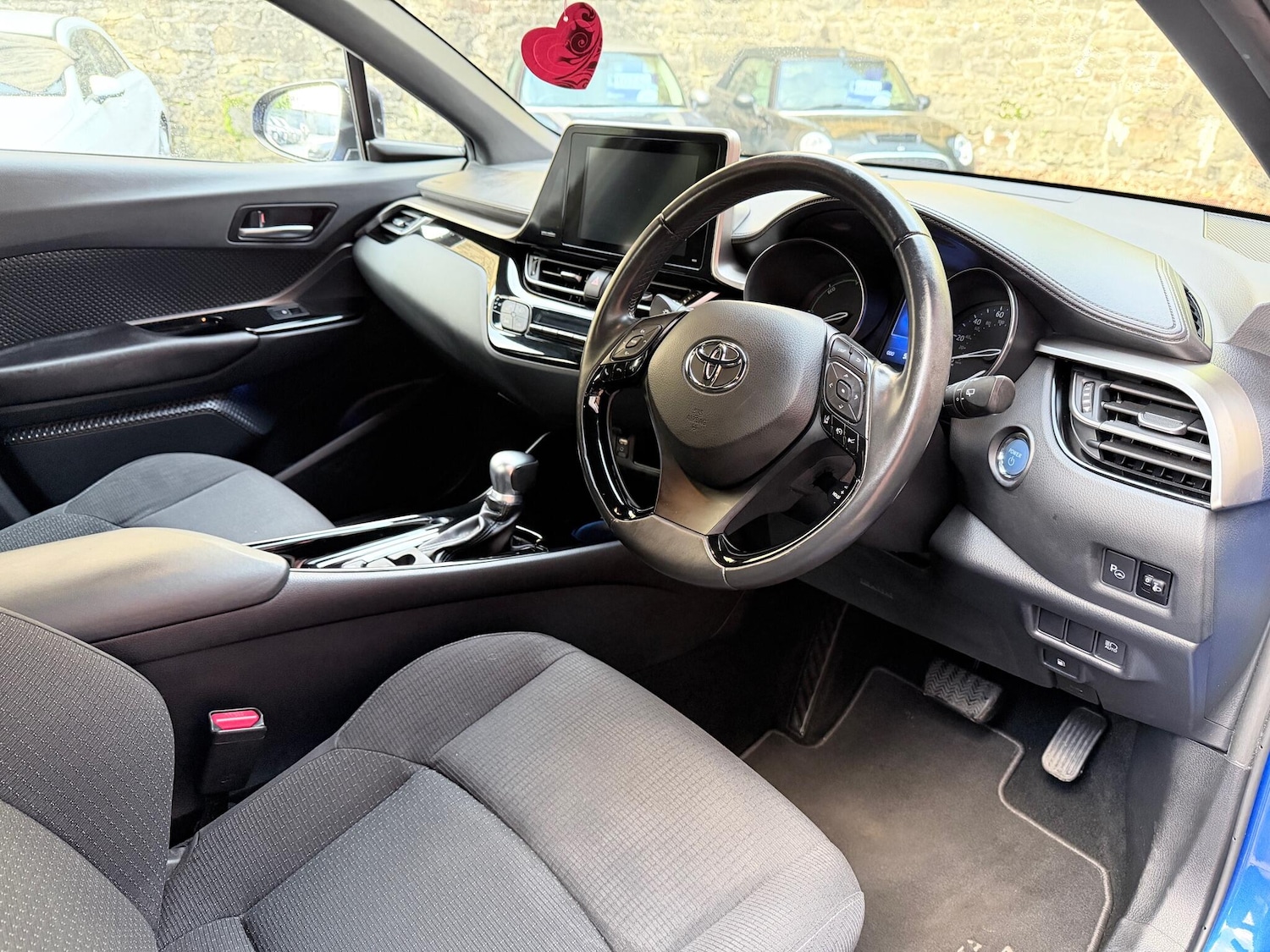 Used Toyota C-HR for sale - 76991810: Photo 13