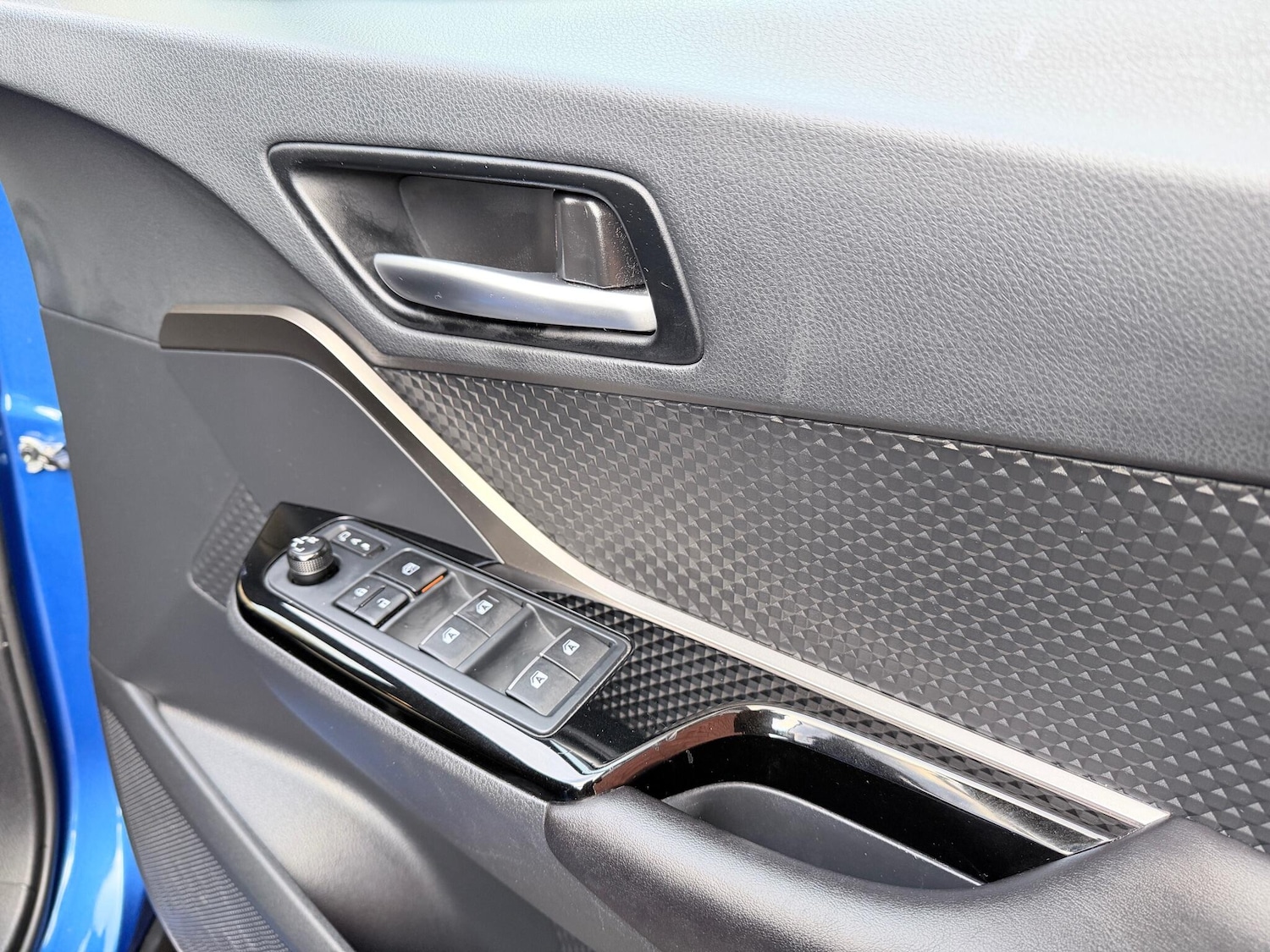 Used Toyota C-HR for sale - 76991810: Photo 15