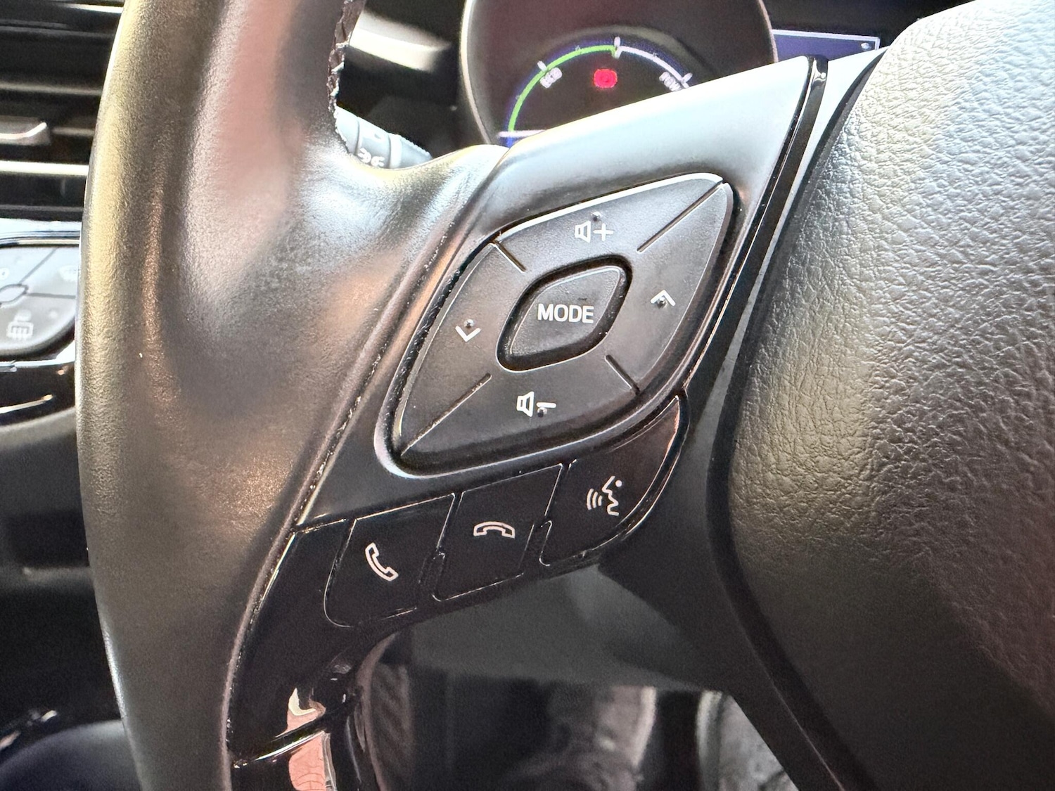 Used Toyota C-HR for sale - 76991810: Photo 22