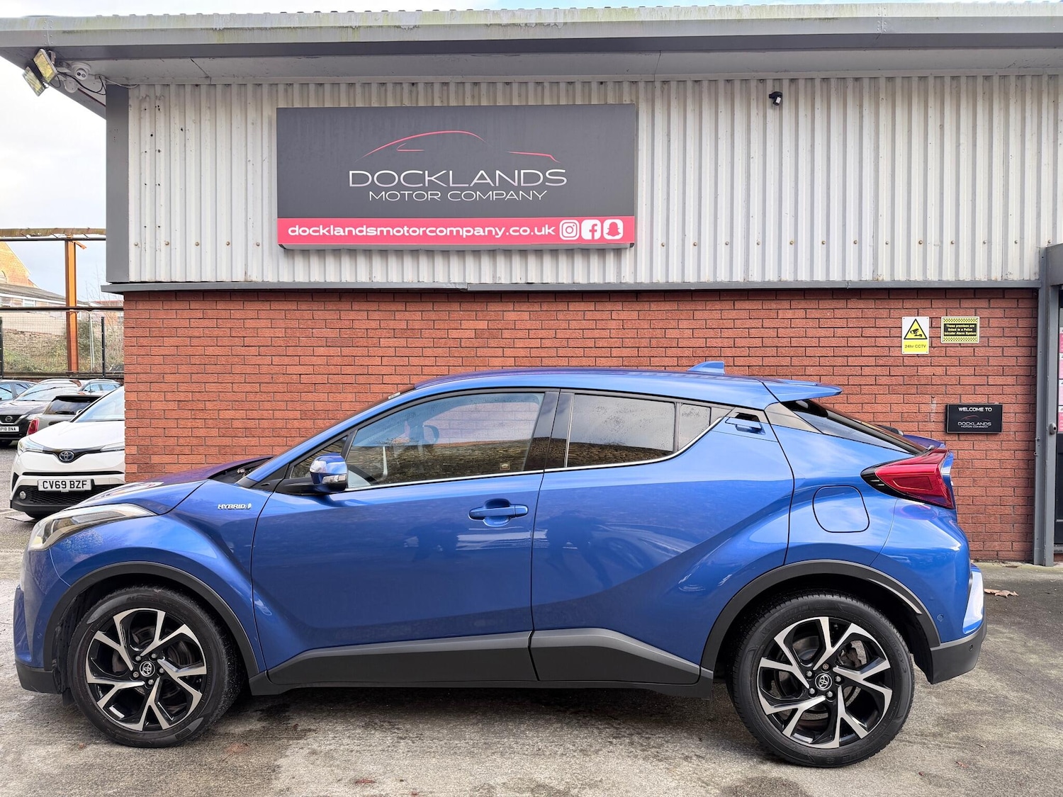 Used Toyota C-HR for sale - 76991810: Photo 5