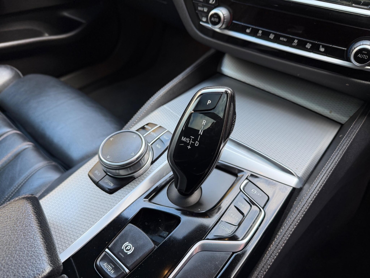 Used BMW 5 Series 2017 for sale - 77468365: Photo 24