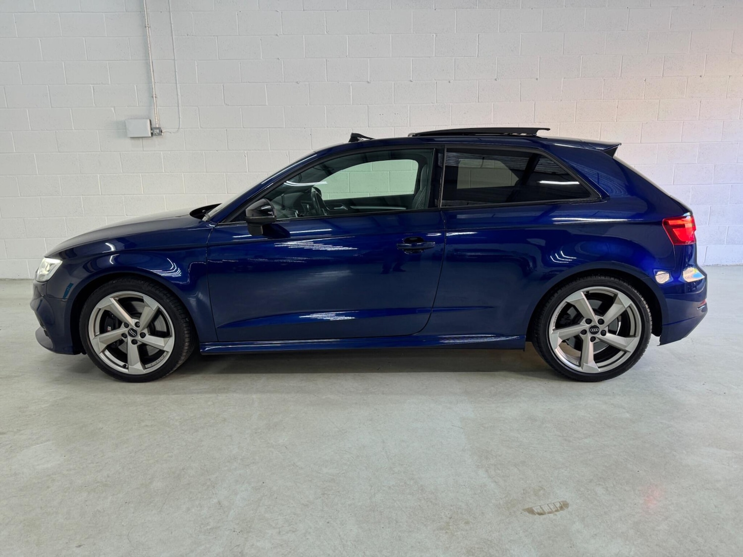 Used Audi A3 2017 for sale - 76989407: Photo 5