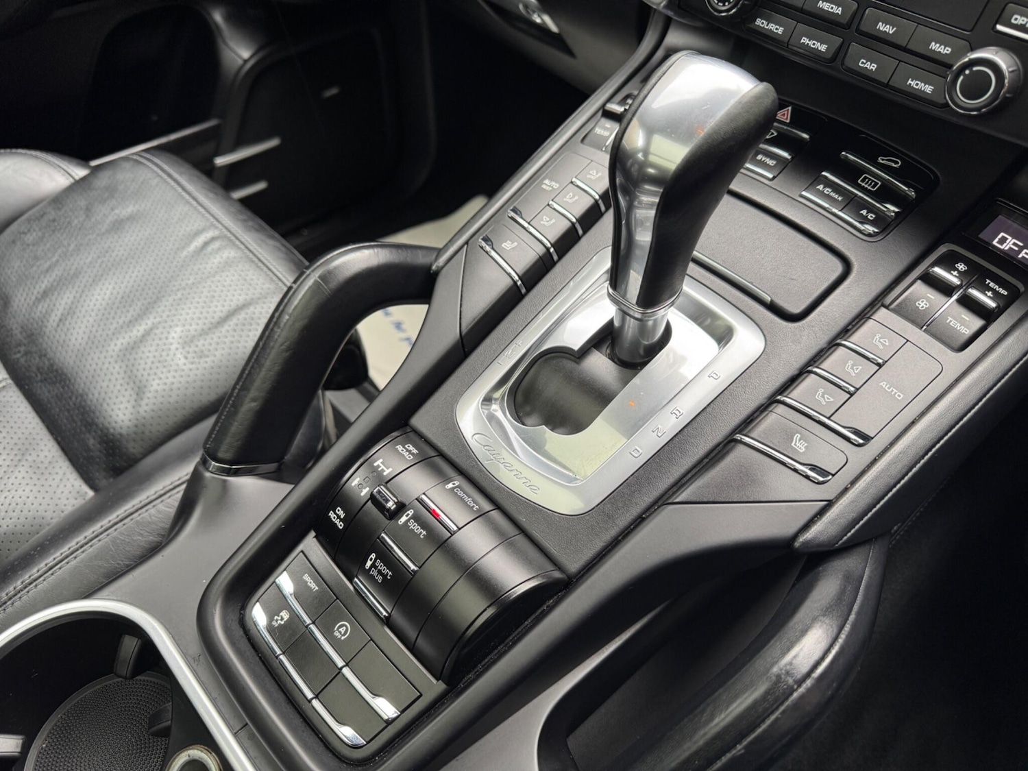 Used Porsche Cayenne 2016 for sale - 77330967: Photo 28