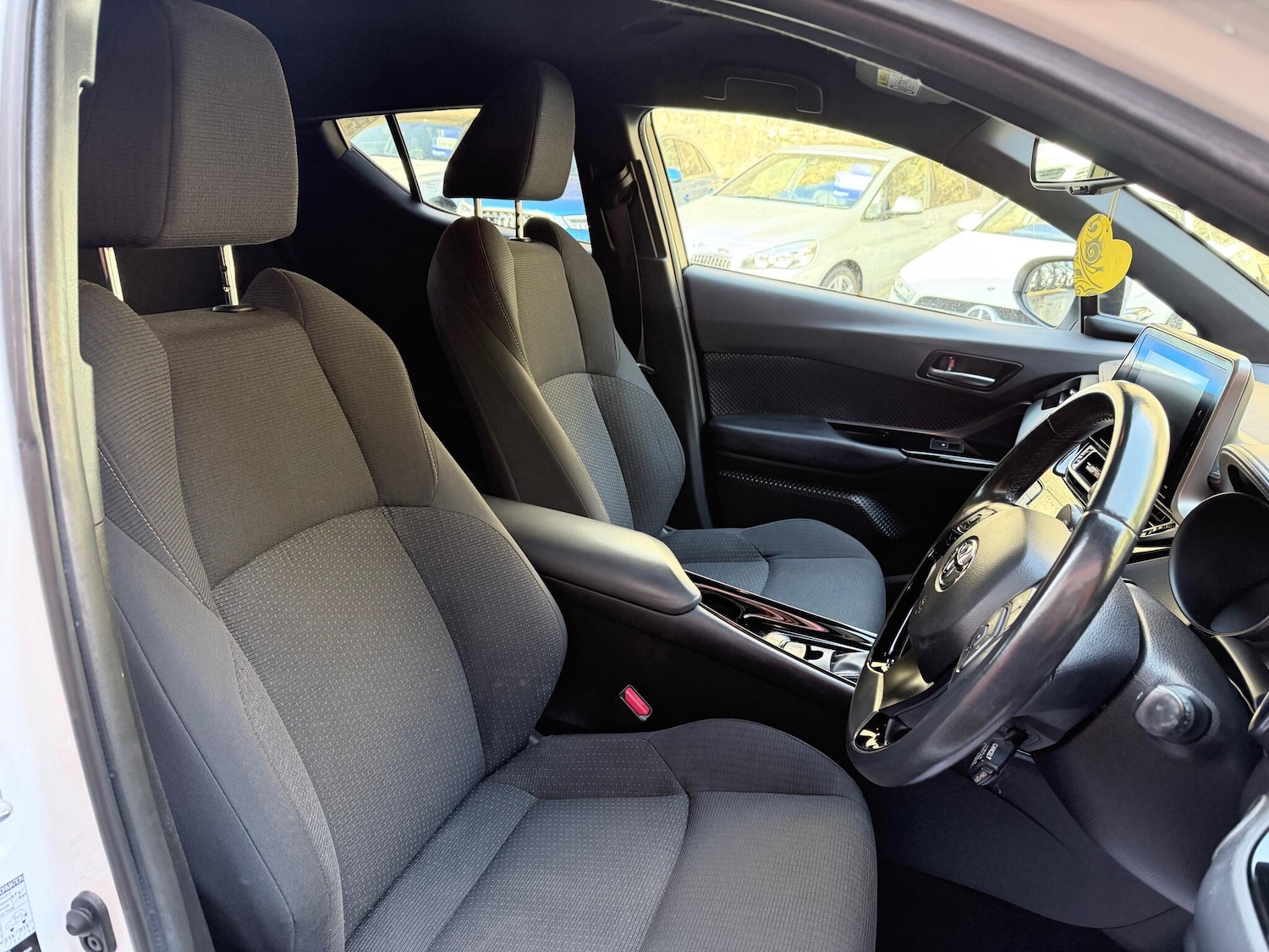 Used Toyota C-HR for sale - 76995250: Photo 13